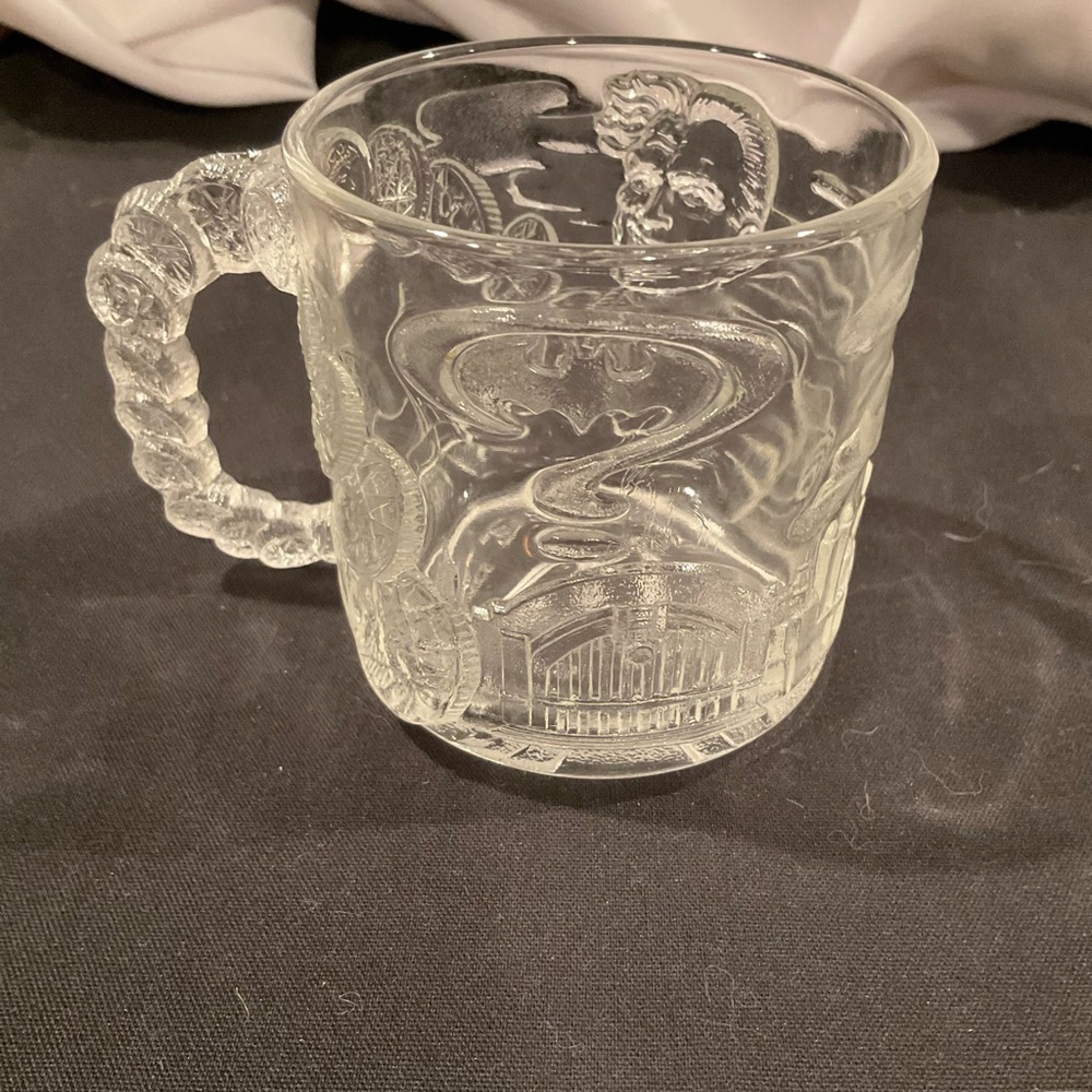 McDonalds, Batman Forever, Two Face promotional 2 drink mugs - Picture 3 of 7
